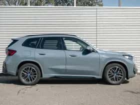 BMW X1 (2023) thumbnail 3