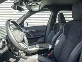 BMW X1 (2023) thumbnail 4