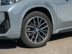 BMW X1 (2023) thumbnail 8