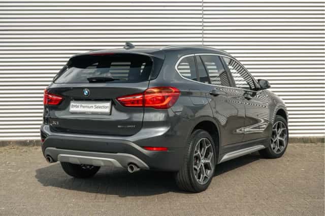BMW X1 (2018) thumbnail 2