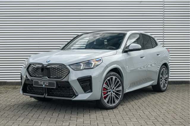 BMW iX2 (2026) thumbnail 1