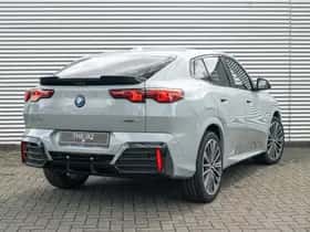 BMW iX2 (2026) thumbnail 2