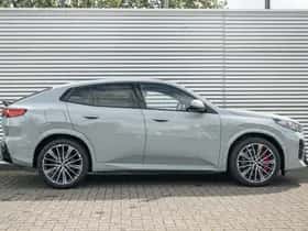 BMW iX2 (2026) thumbnail 3