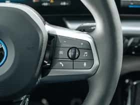 BMW iX2 (2026) thumbnail 24