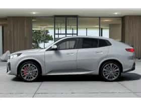 BMW iX2 (2026) thumbnail 5