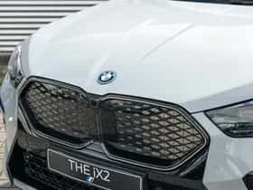 BMW iX2 (2026) thumbnail 6
