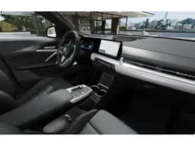 BMW iX2 (2026) thumbnail 8