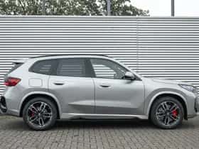 BMW iX1 (2026) thumbnail 3
