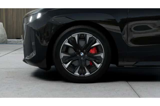 BMW iX (2026) thumbnail 6