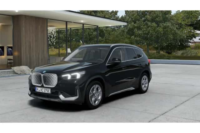 BMW iX1 (2026) thumbnail 1