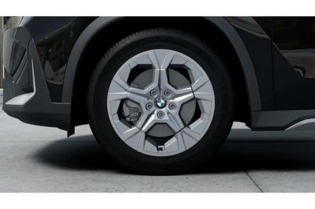 BMW iX1 (2026) thumbnail 6