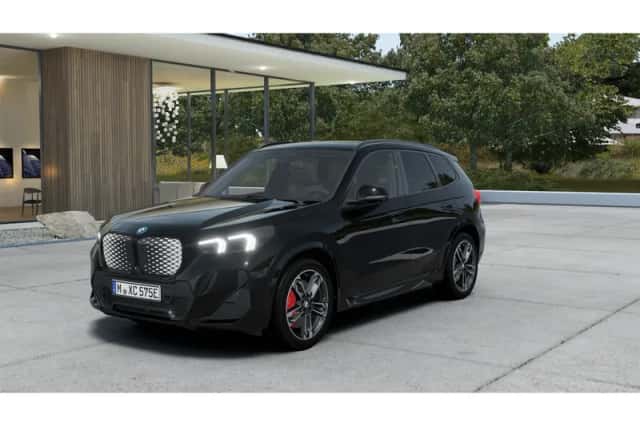 BMW iX1 (2026) thumbnail 1