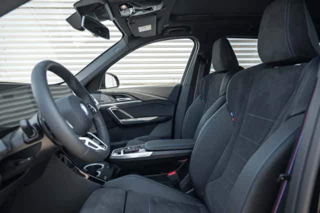 BMW iX1 (2026) thumbnail 4