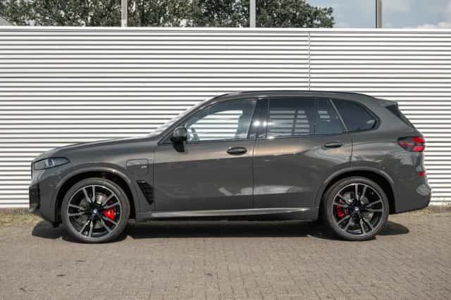 BMW X5 (2026) thumbnail 2