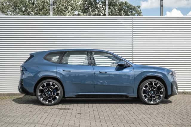 BMW iX3 (2026) thumbnail 3