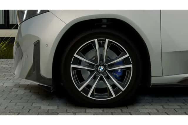 BMW iX3 (2026) thumbnail 6