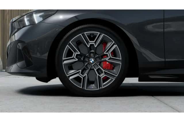 BMW i5 (2026) thumbnail 6