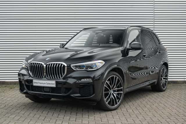 BMW X5 (2021) thumbnail 1