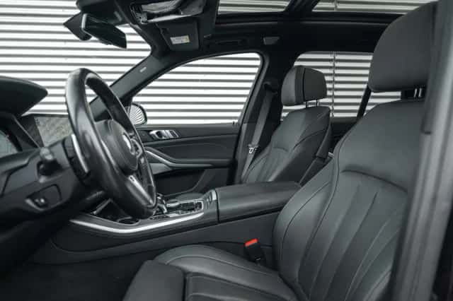 BMW X5 (2021) thumbnail 4