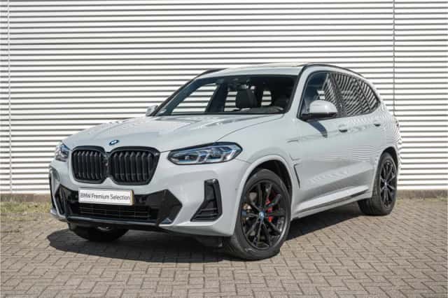 BMW X3 (2022) thumbnail 1