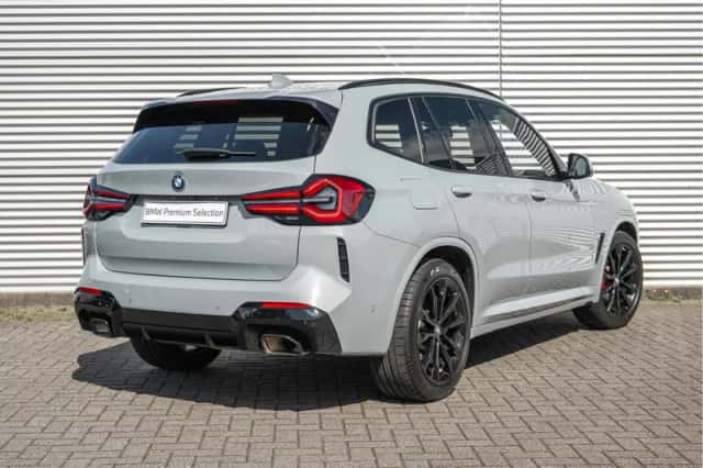 BMW X3 (2022) thumbnail 2