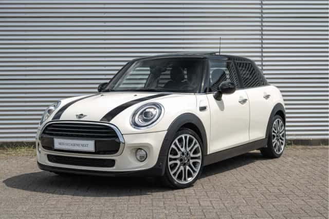 MINI Hatchback (2019) thumbnail 1