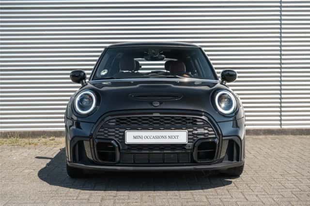 MINI Hatchback (2023) thumbnail 5