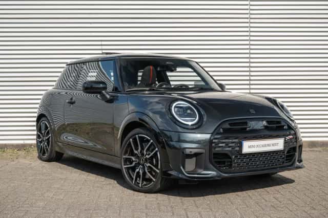 MINI Hatchback (2026) thumbnail 6