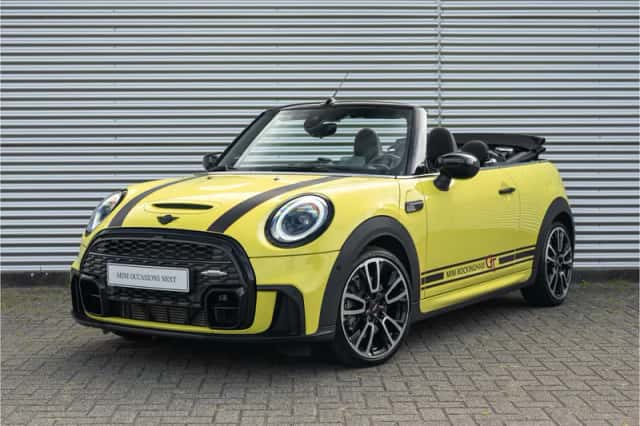 MINI Cabrio (2023) thumbnail 1