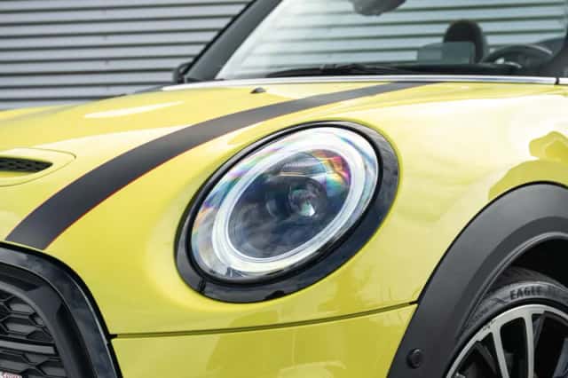 MINI Cabrio (2023) thumbnail 6