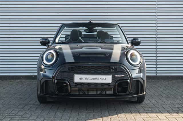 MINI Cabrio (2023) thumbnail 6
