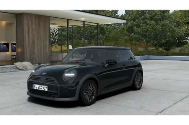 MINI Hatchback (2026) thumbnail 1