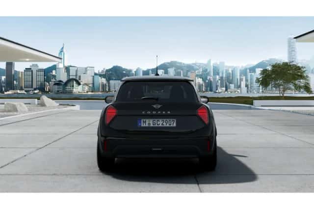 MINI Hatchback (2026) thumbnail 3