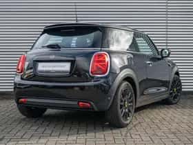 MINI Electric (2024) thumbnail 2