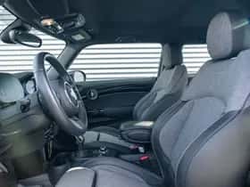 MINI Electric (2024) thumbnail 4