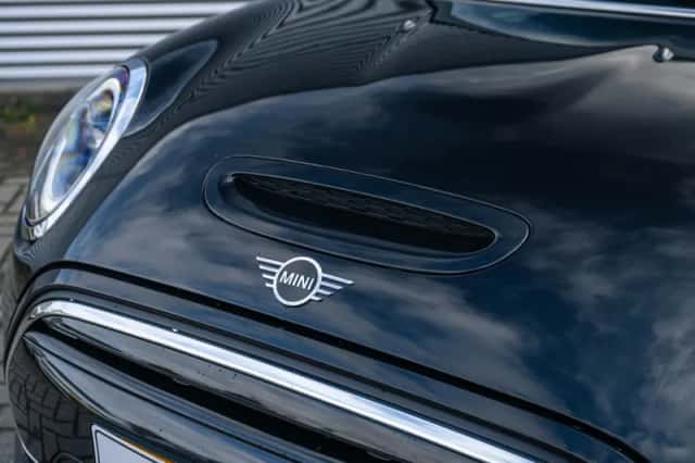 MINI Electric (2024) thumbnail 6