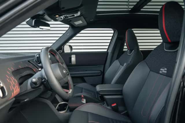 MINI Countryman (2025) thumbnail 4