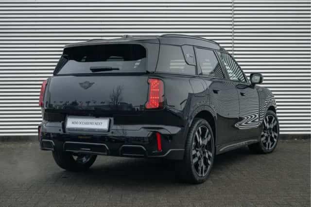 MINI Countryman (2025) thumbnail 2