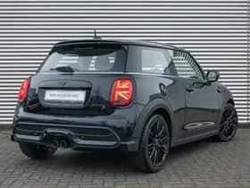 MINI Cooper (2022) thumbnail 2