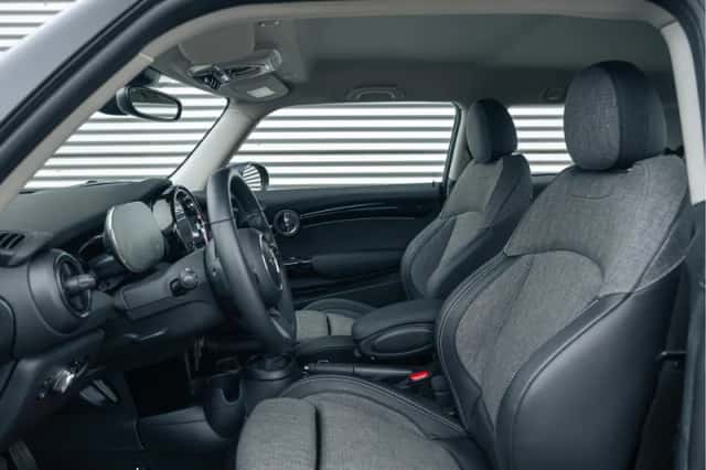 MINI Cooper (2022) thumbnail 4