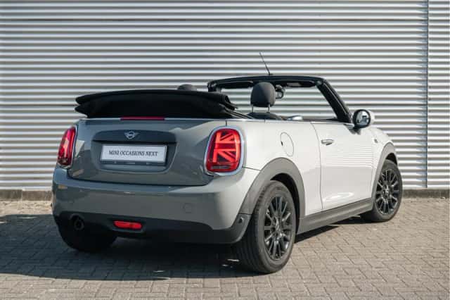 MINI Cabrio (2021) thumbnail 2