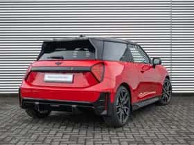 MINI Hatchback (2026) thumbnail 2