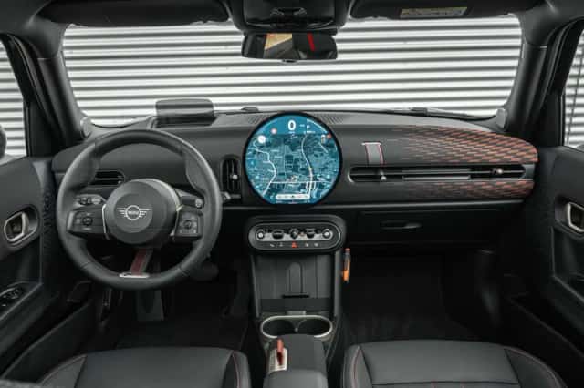 MINI Hatchback (2026) thumbnail 4