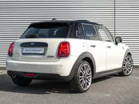 MINI Hatchback (2019) thumbnail 2