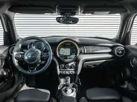 MINI Hatchback (2019) thumbnail 5