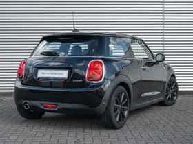 MINI Hatchback (2019) thumbnail 2