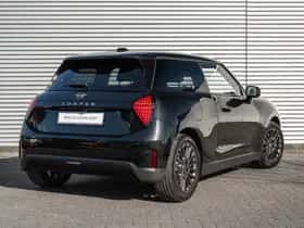 MINI Hatchback (2026) thumbnail 2