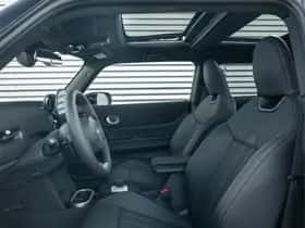 MINI Hatchback (2026) thumbnail 4