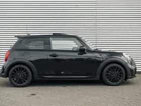 MINI Hatchback (2023) thumbnail 3