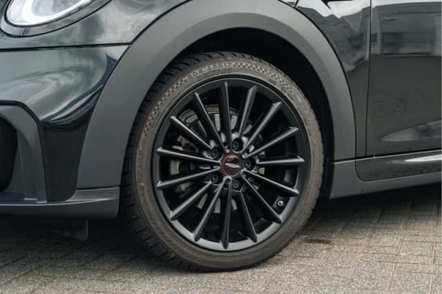 MINI Hatchback (2023) thumbnail 5
